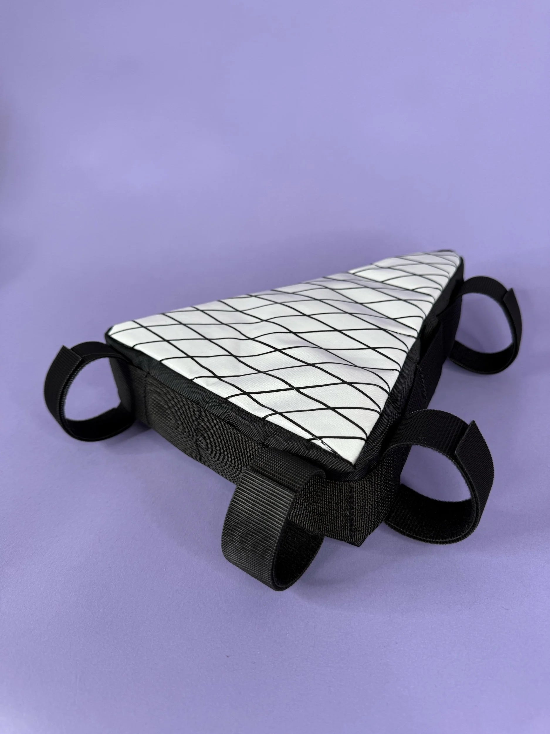 Black & White Corner Frame Bag