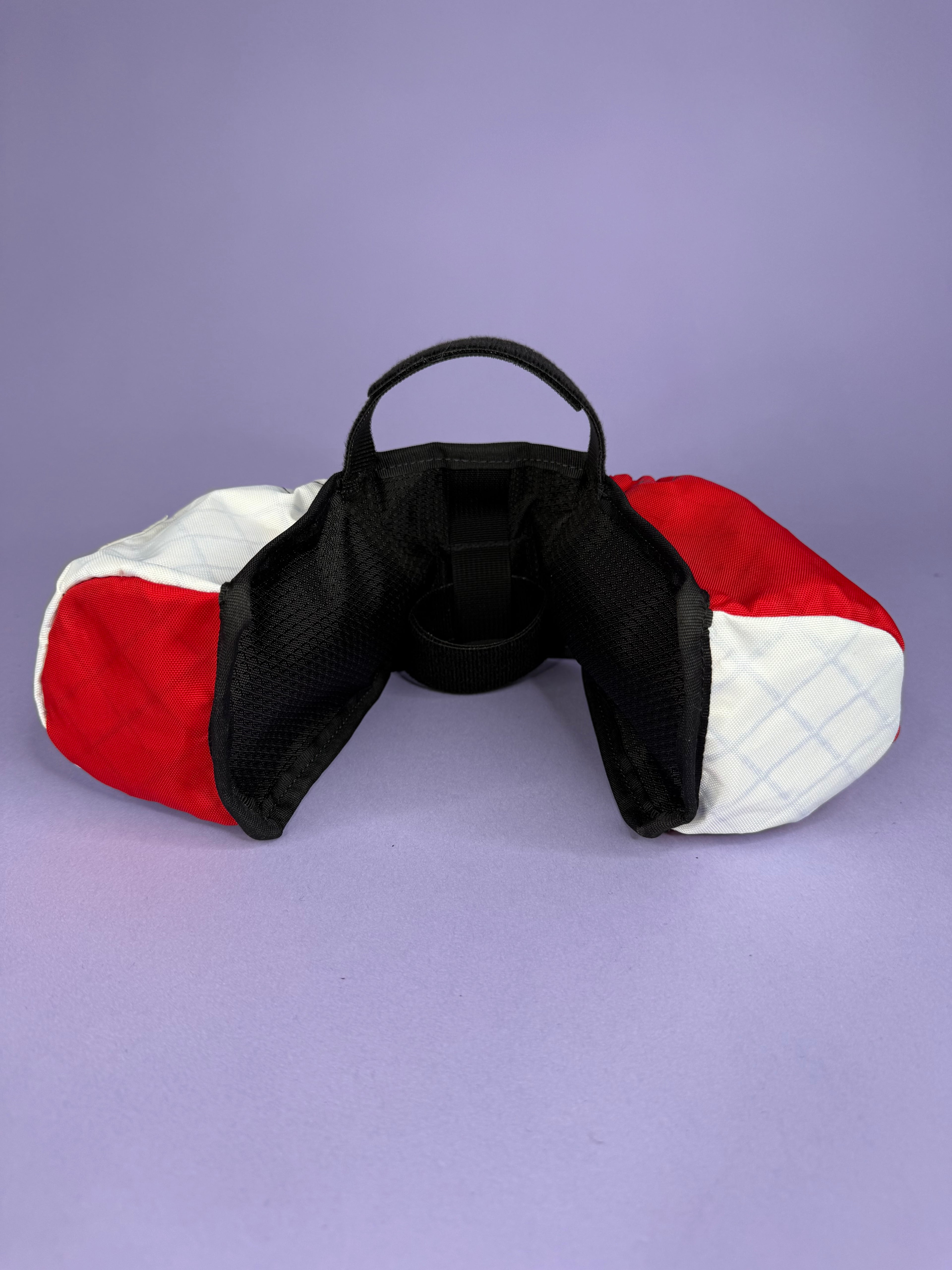 White/Red 2-Pack Beverage Carrier