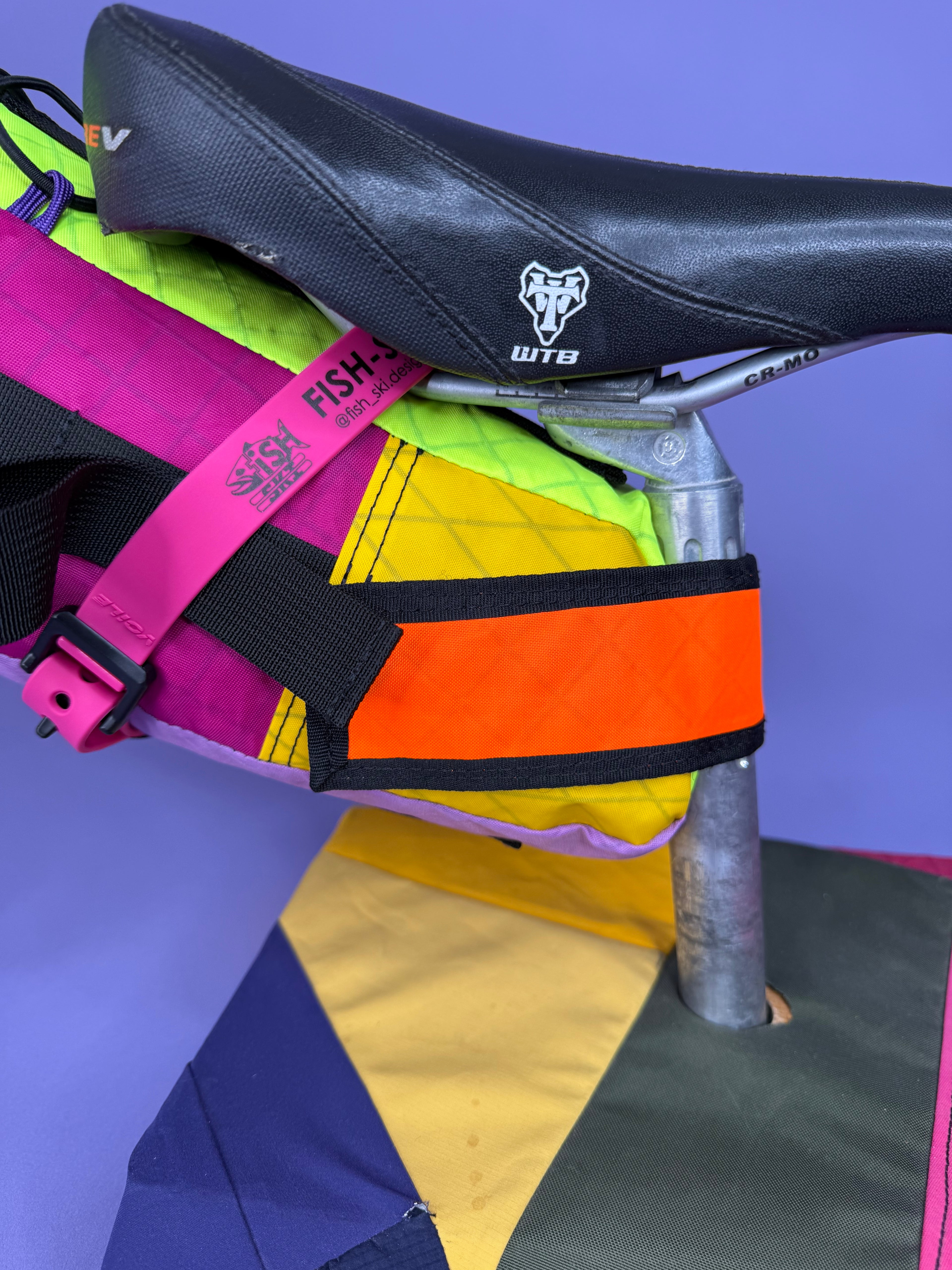 Fuchsia/High-vis Saddlebag