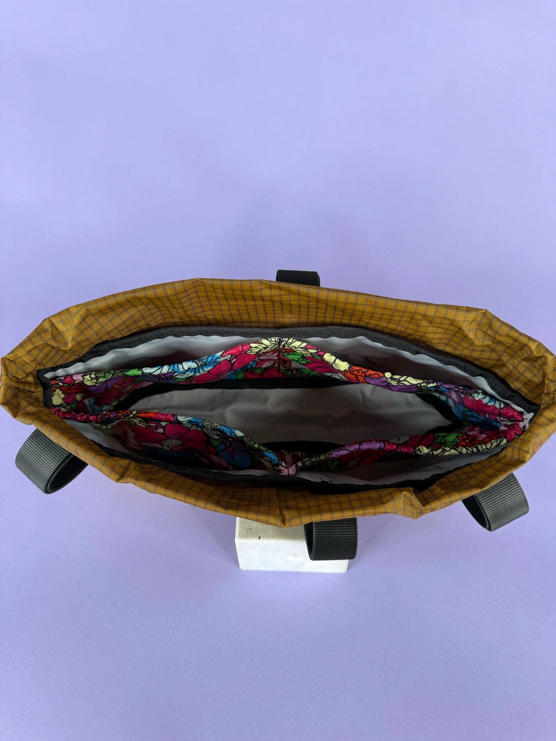 Goldenrod/Fuchsia Jones H-bar/Surly Moloko Bag