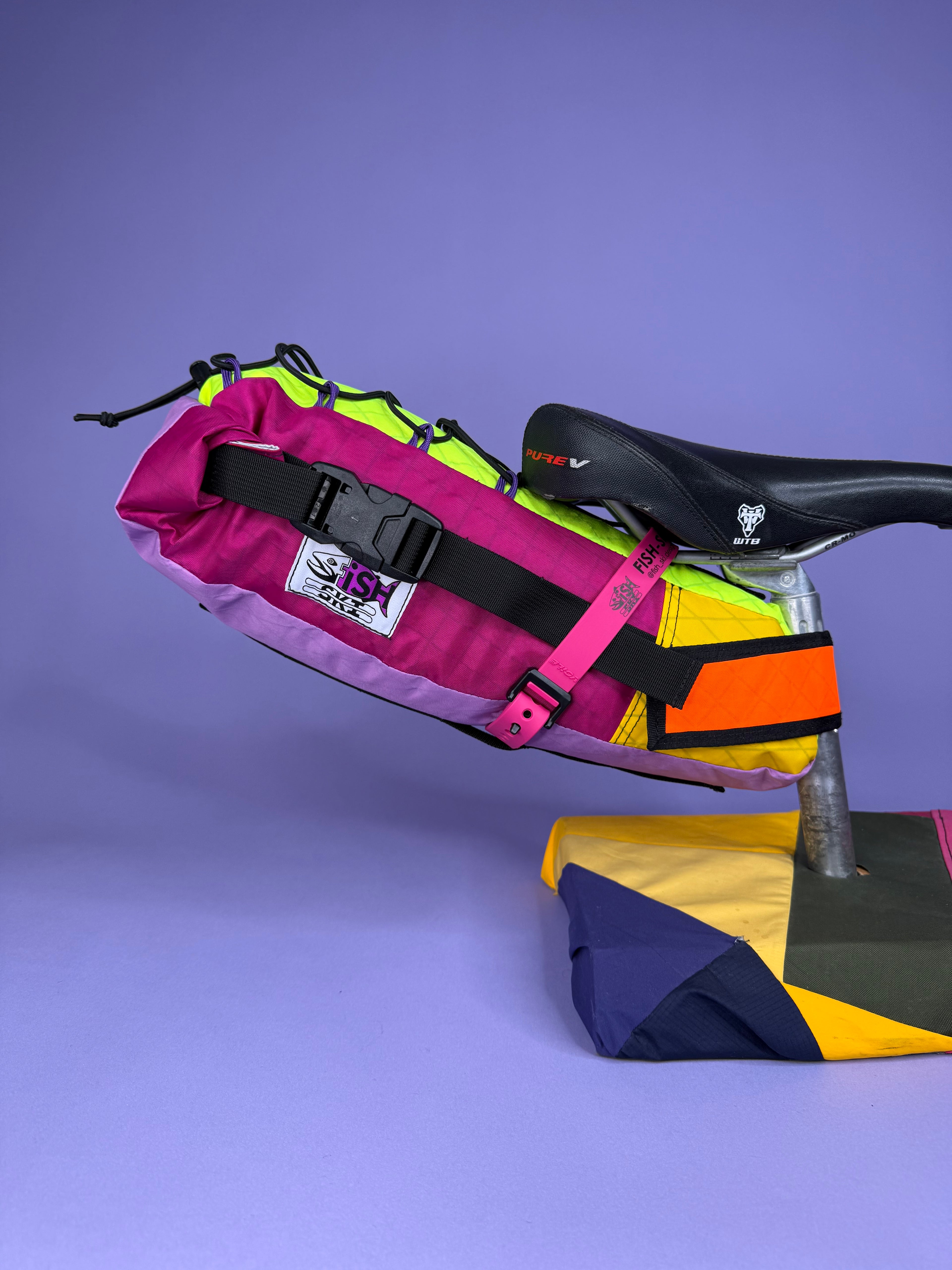 Fuchsia/High-vis Saddlebag